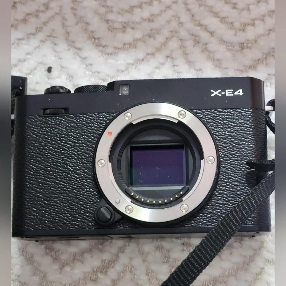 Fujifilm X-E4 Black Excellent Condition Updated NWOB Pls read Description